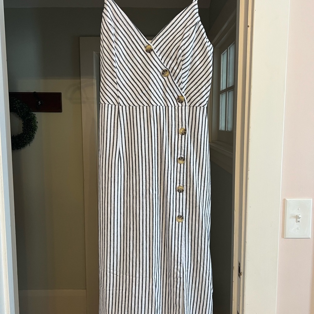 Abercrombie & Fitch White and Black Striped Maxi Dress